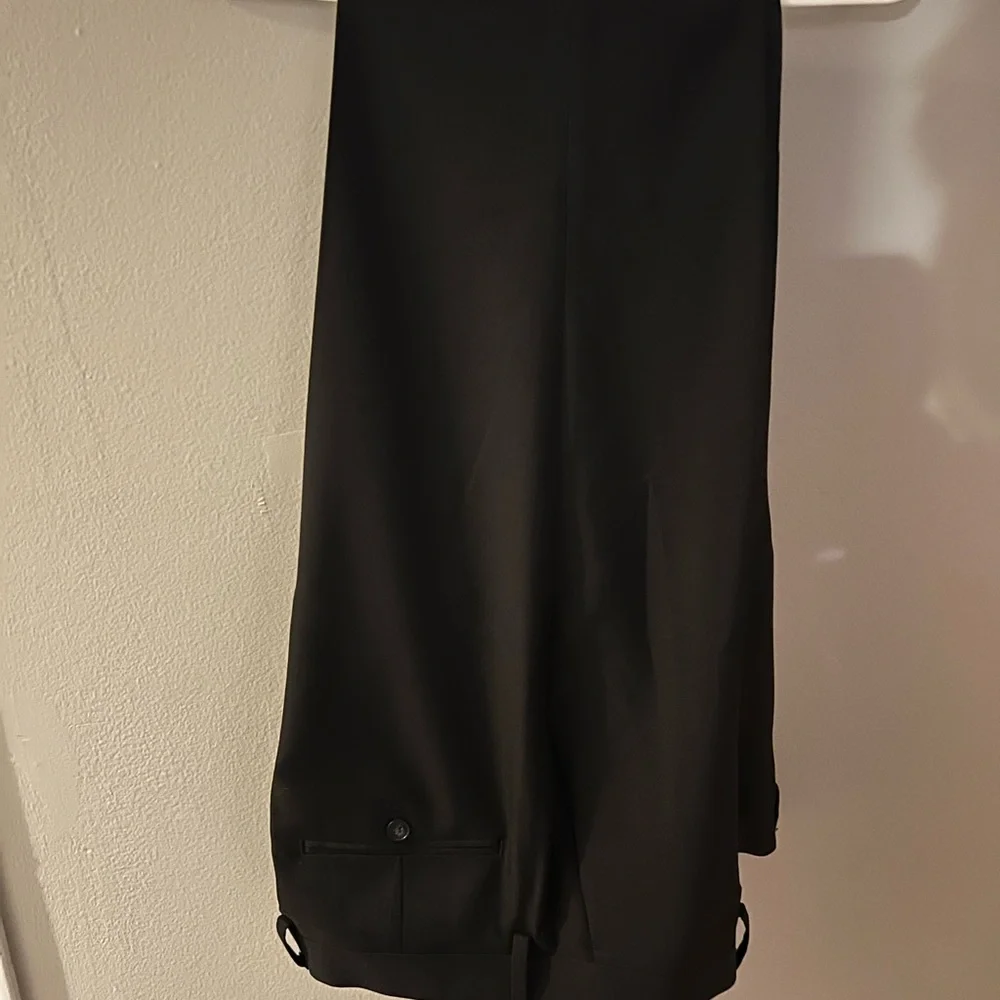 Clothes - Picture 6 of 14